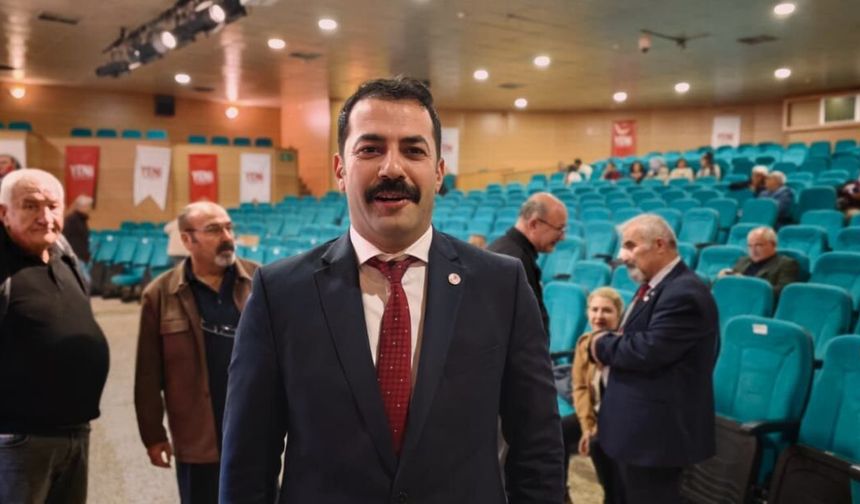 YENİ Parti ön seçiminde kaza: Talat Yalaz’ın ayağının üzerinden araç geçti