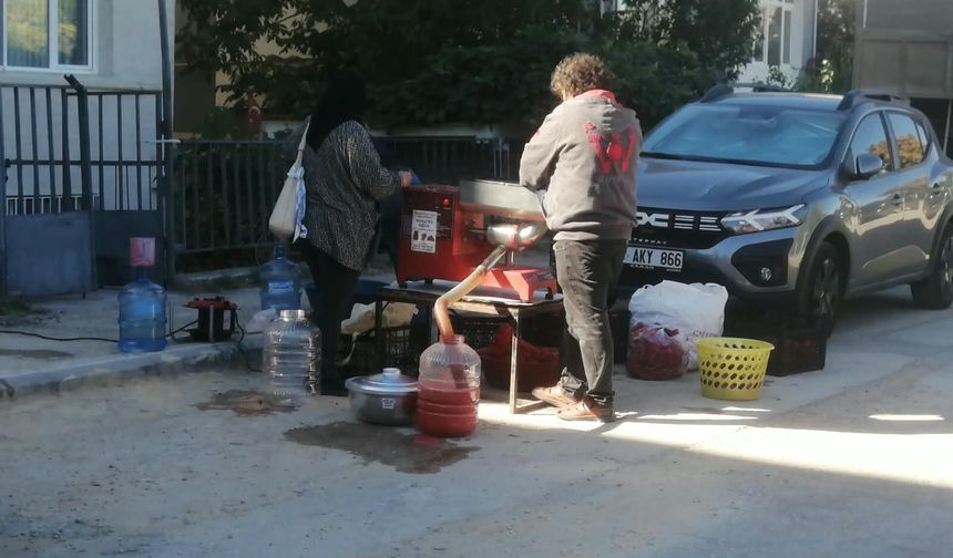 Eskişehir’de geleneksel kış hazırlığı sokaklara taşındı