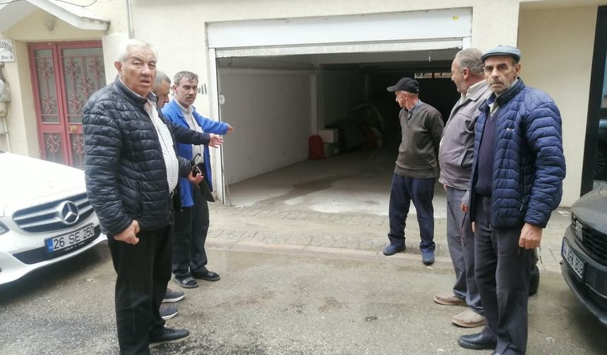 Eskişehir’de bir mahalleyi su bastı: Vatandaşlar yıllardır aynı çileyi çekiyor!