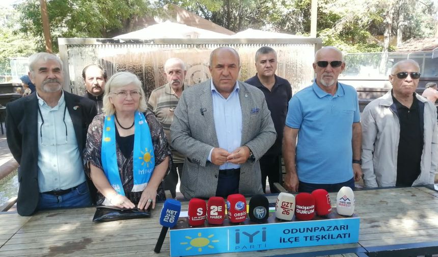 İYİ Parti'den Eskişehir’deki AVM’ler için uyarı: Küçük esnafı bitirecek