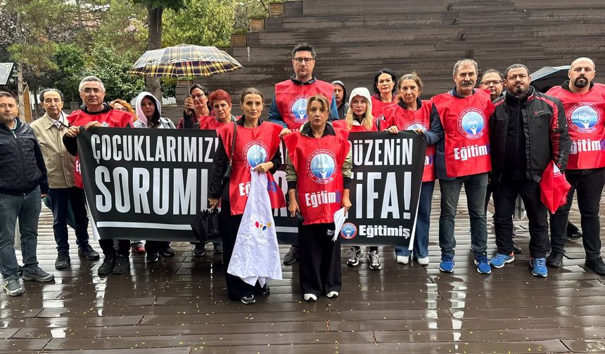 11 öğrencinin yaralandığı okul saldırısına Eskişehir'de protesto