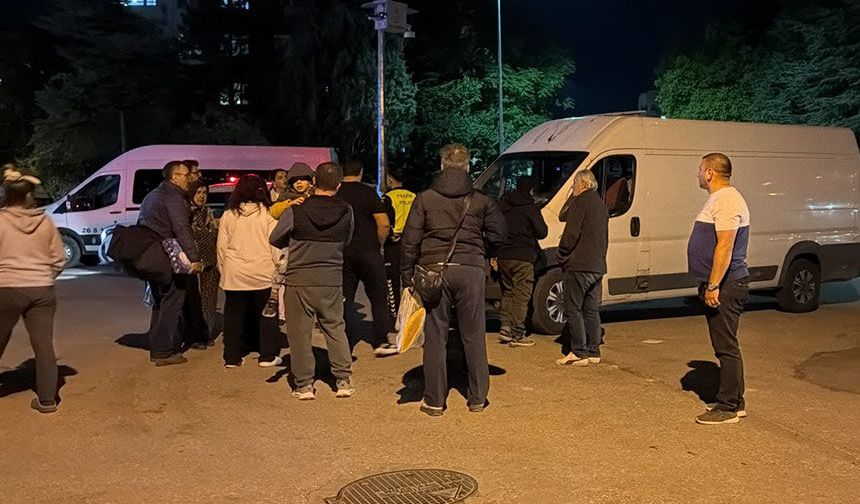 Eskişehir’de U dönüşü kazası: Minibüsün çarptığı kadın yaralandı