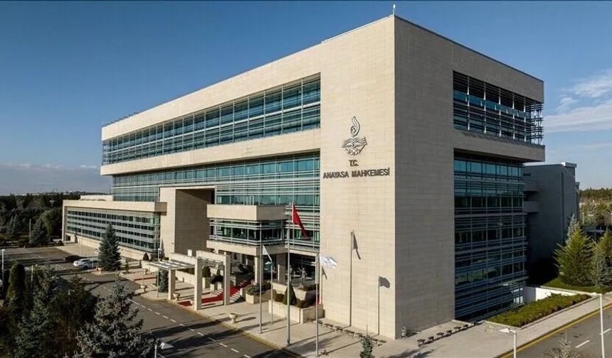 Resmi Gazete’de yayımlandı: AYM'den 26 Parti hakkında suç duyurusu