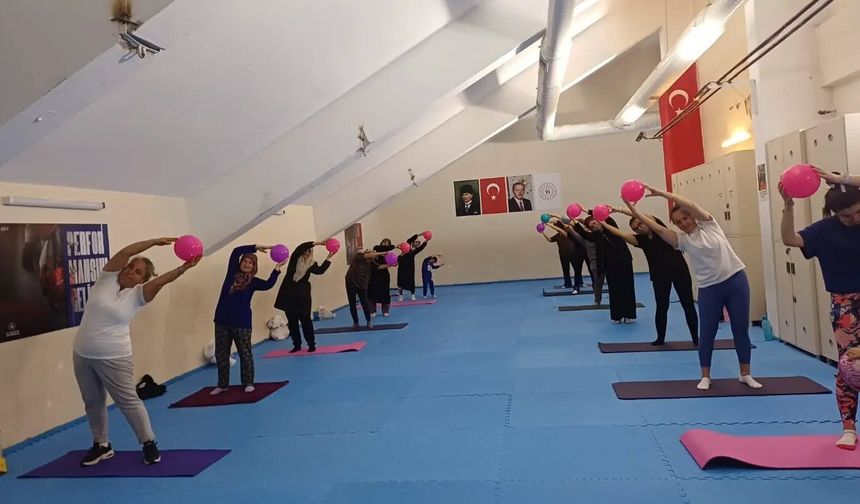 Eskişehir Porsuk Spor Salonu'nda pilates mesaisi