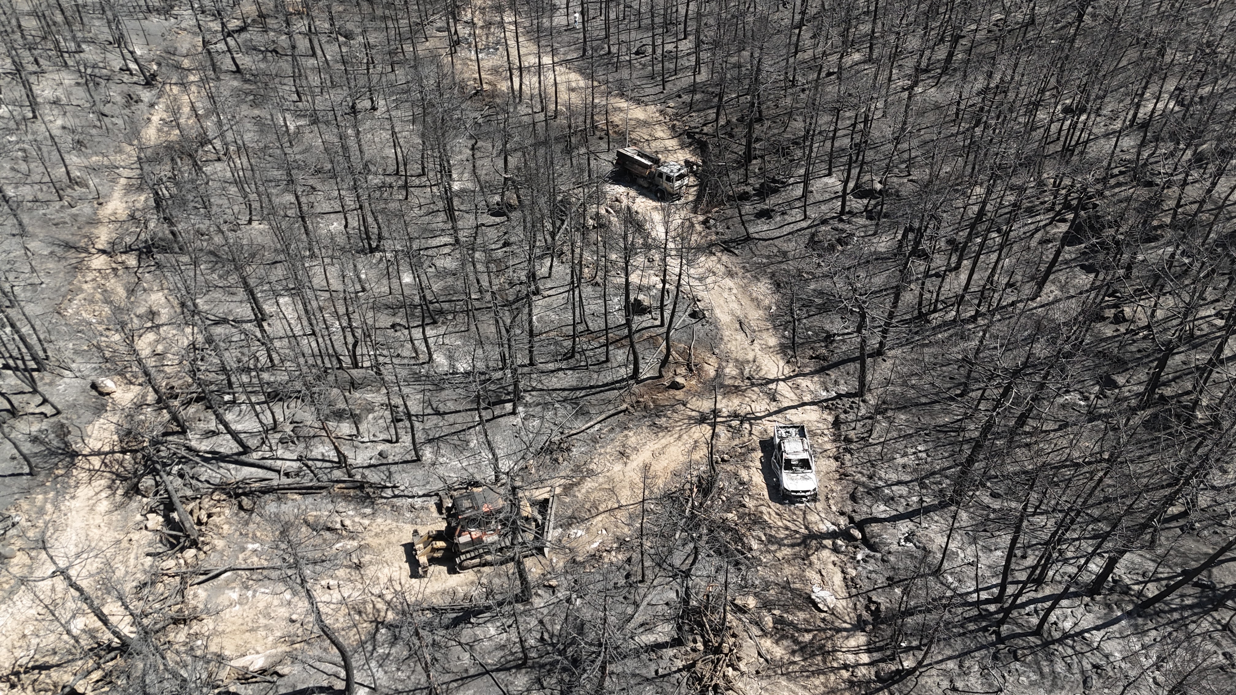 Eskişehir'de 10 şehidin verildiği yangın alanından yürek yakan görüntüler