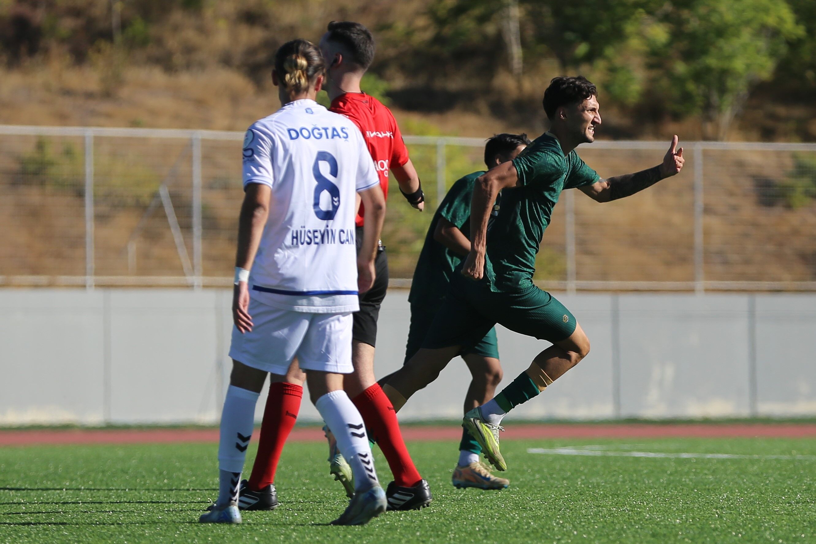 Anıl enfes bir gole imza attı