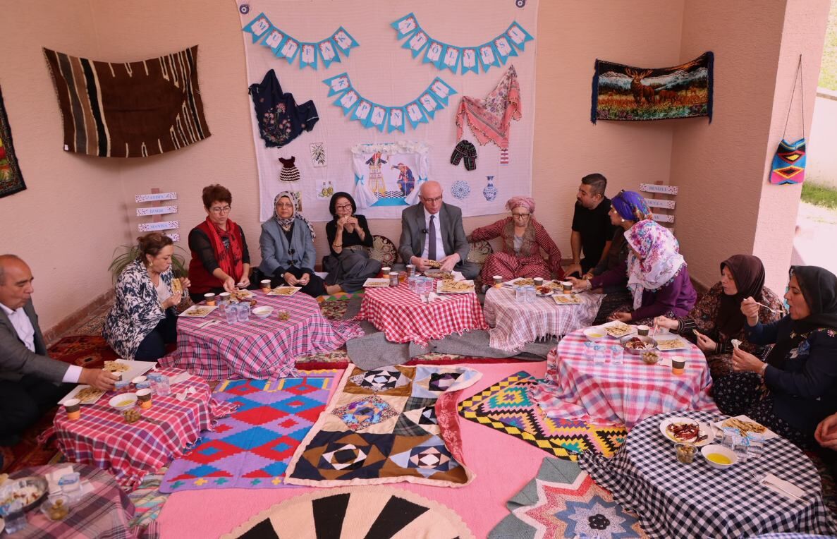 Anne Yaz Okılı