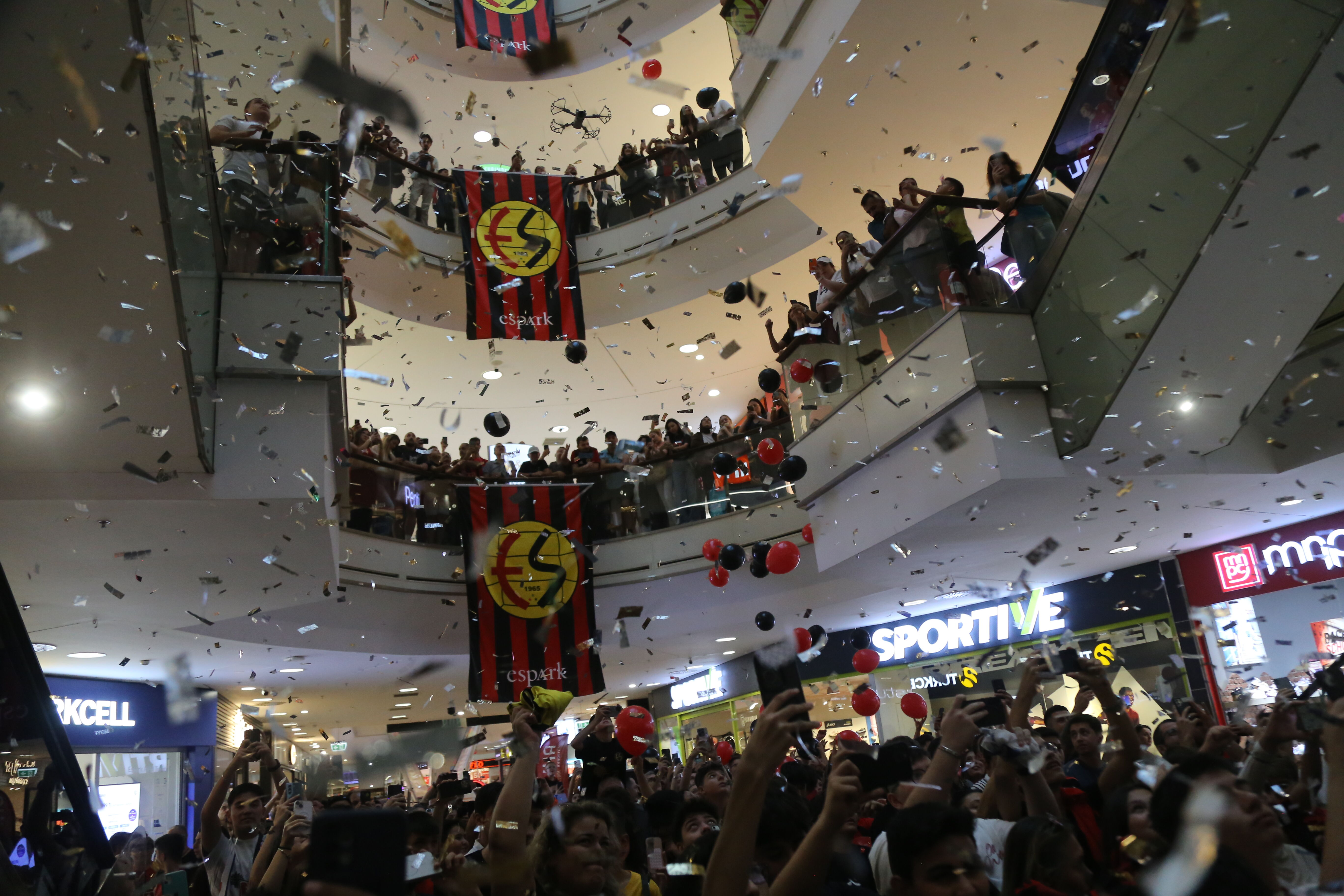 Espark'ta Eskişehirspor rüzgarı esti