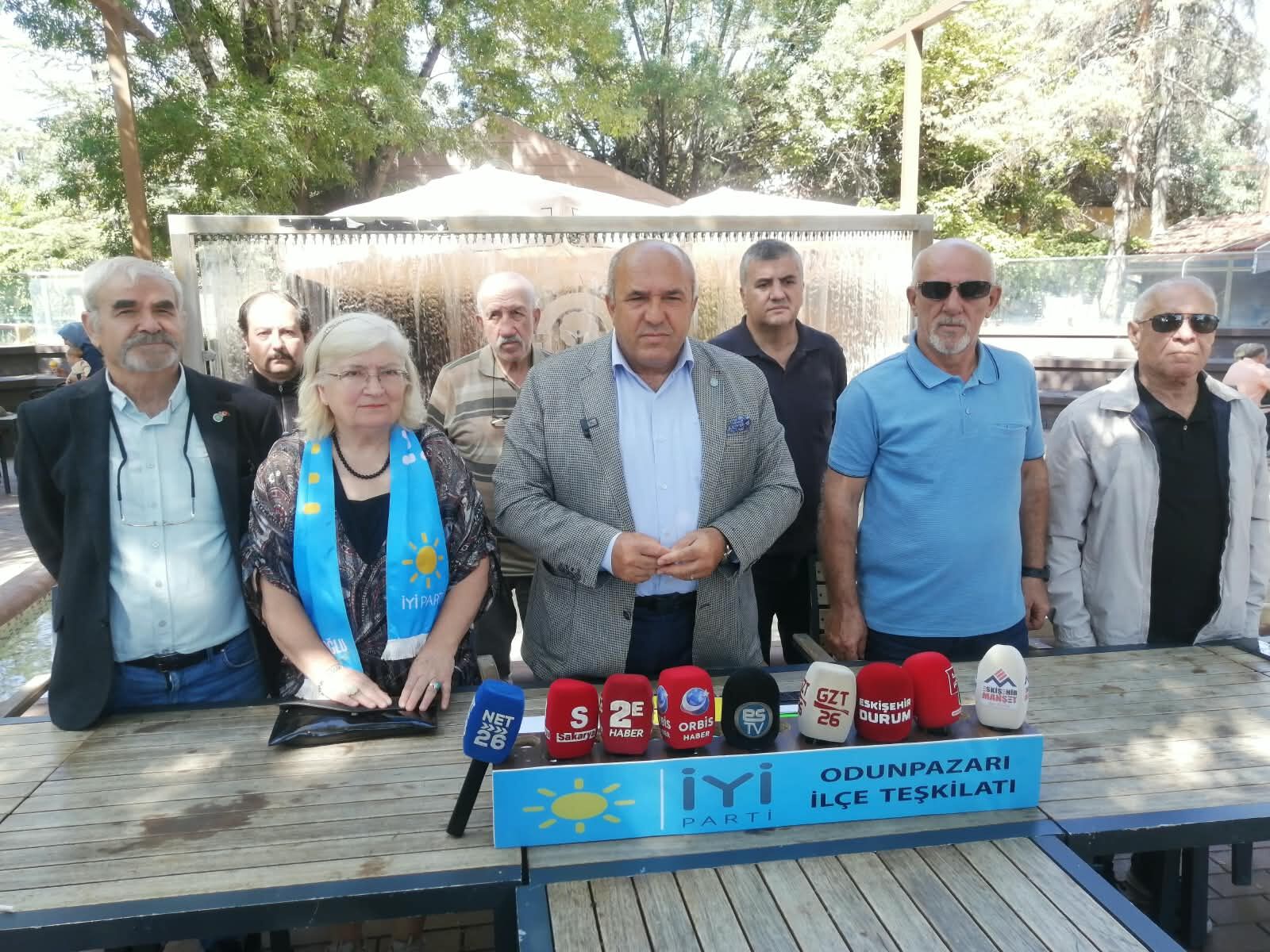 İYİ Parti'den Eskişehir’deki AVM’ler için uyarı: Küçük esnafı bitirecek