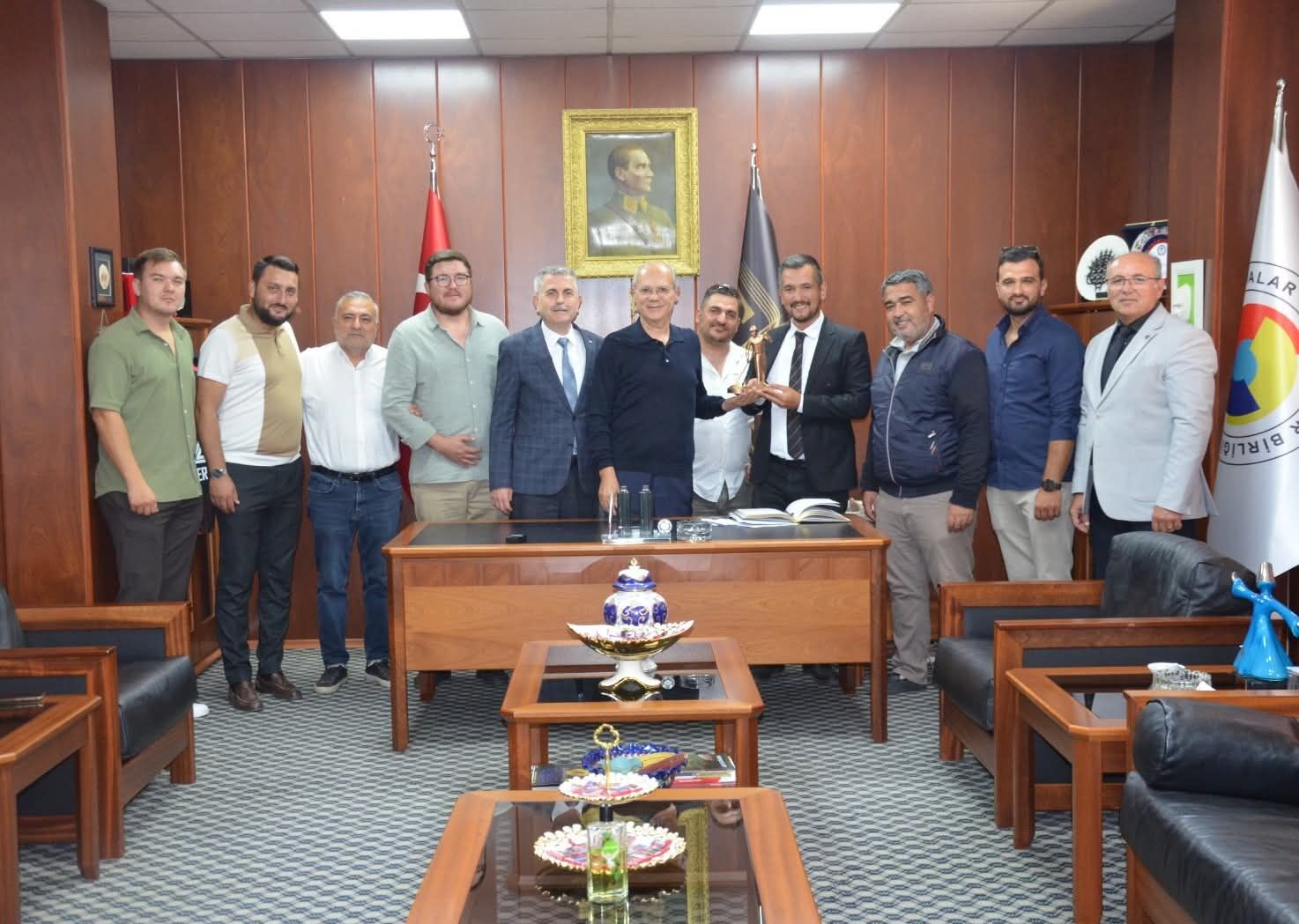 Genç Rençberlerden Ticaret Borsası’na ziyaret