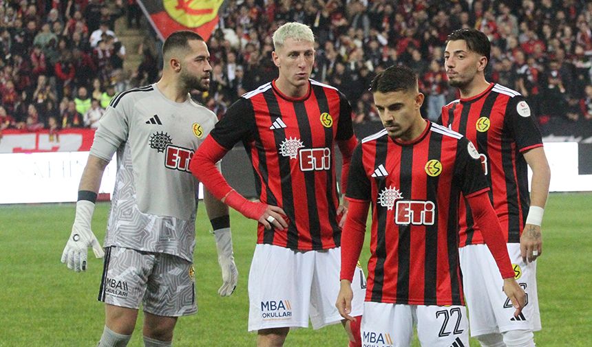 Eskişehirspor'da savunma yine sınıfta kaldı: Akılalmaz hatalar!