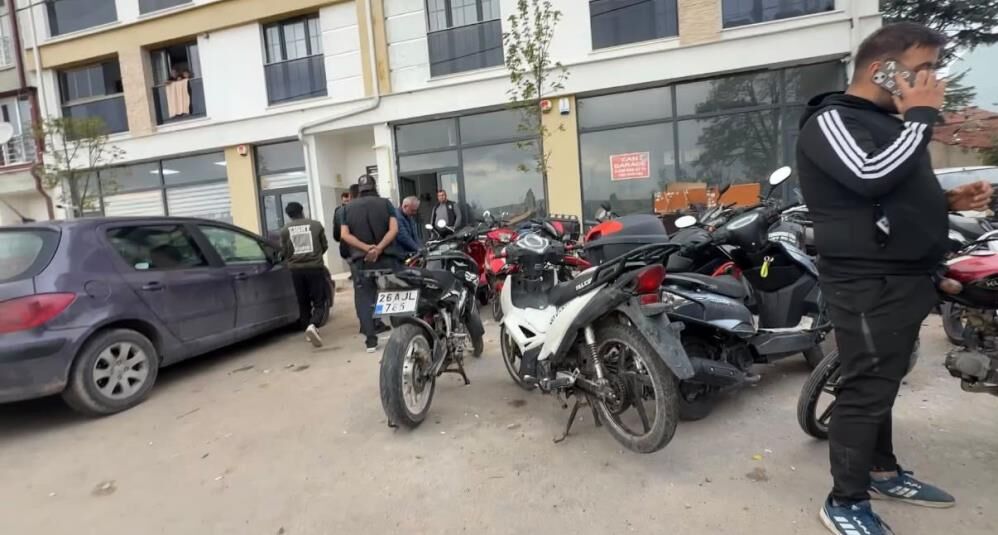 Eskişehir’de motosikleti çalındı, sinyal tamir dükkanından geldi