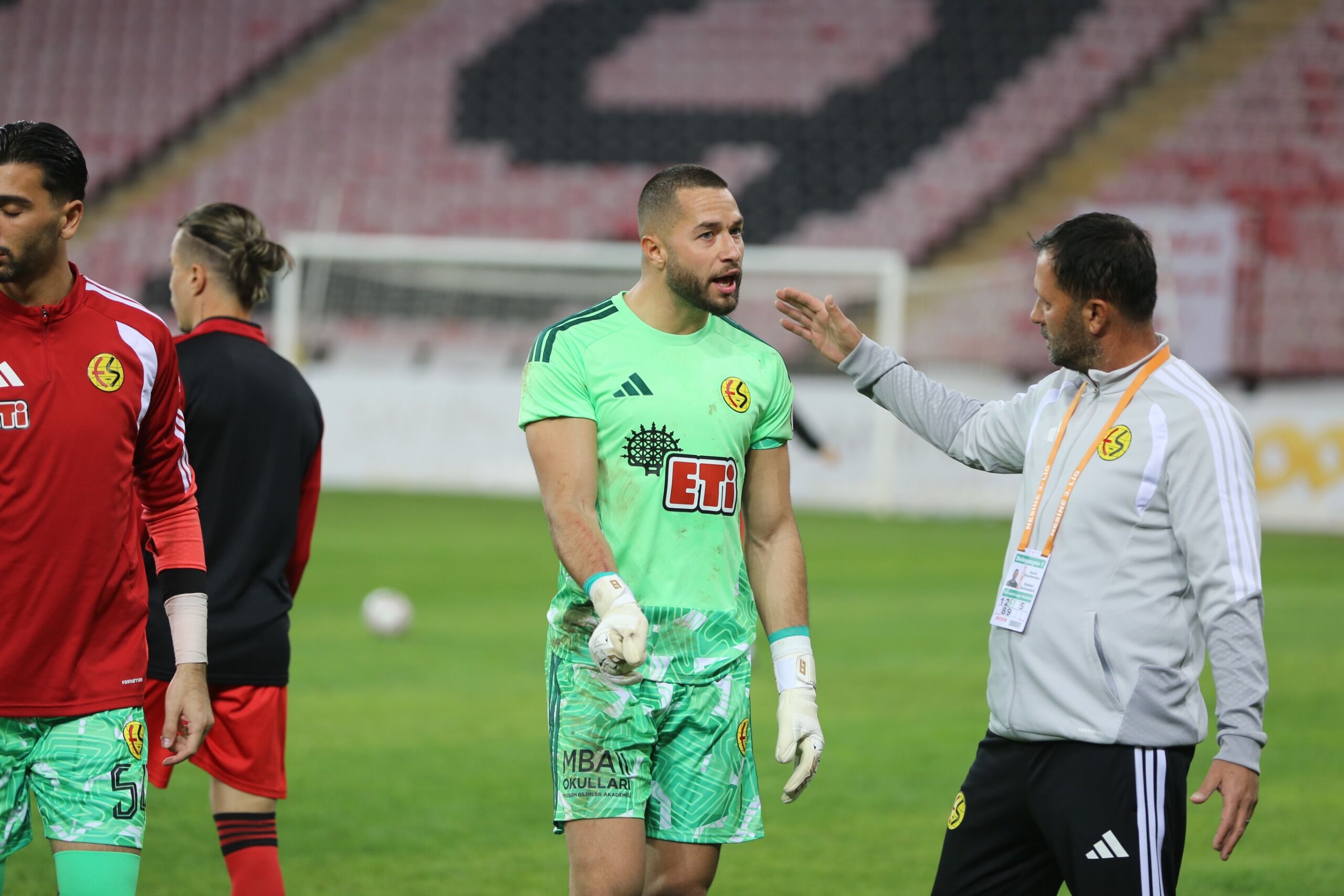 Eskişehirsporlu futbolcudan sitem