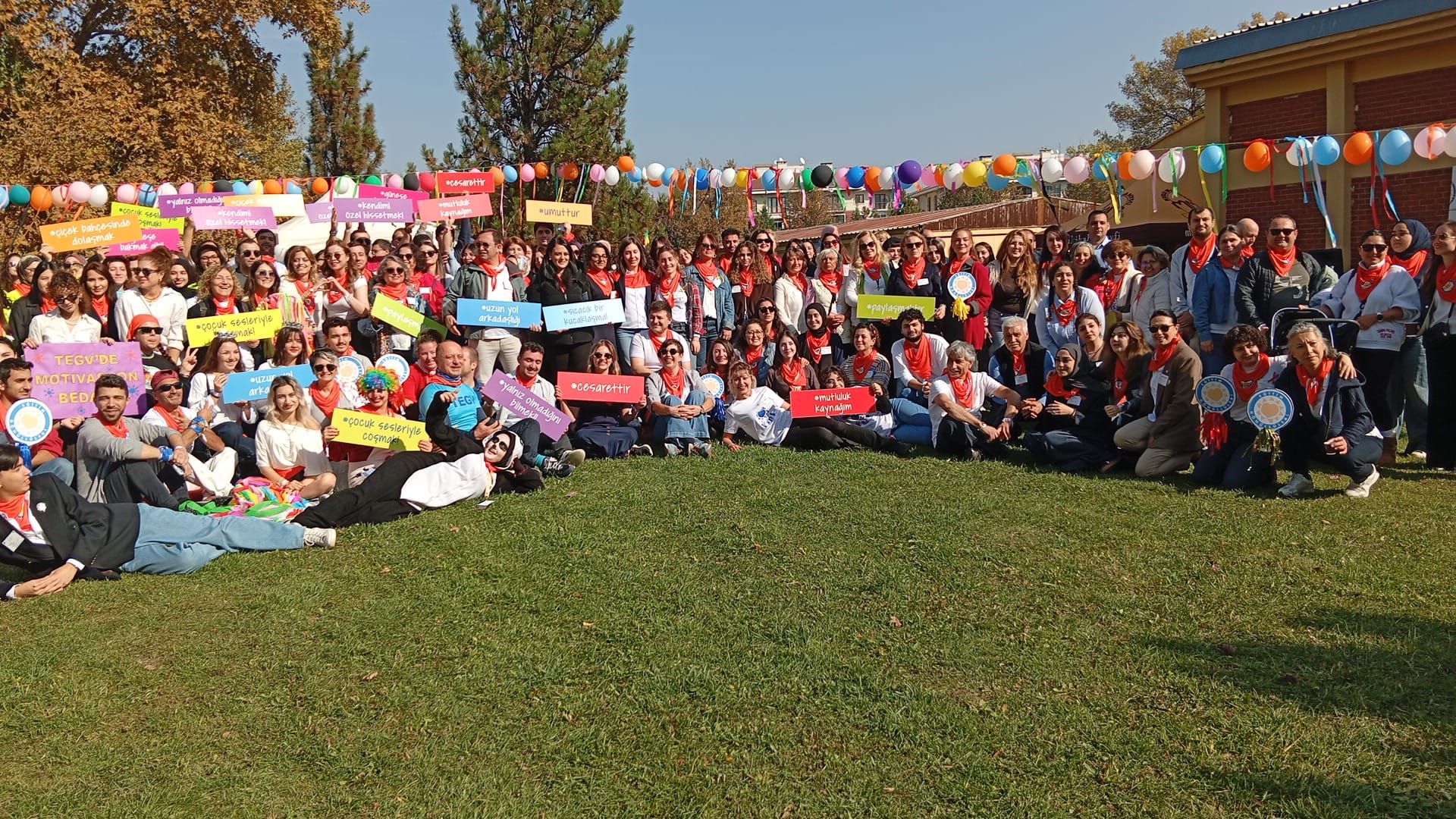 TEGV gönüllüleri Eskişehir’de buluştu: Renkli gösteriler ilgi gördü