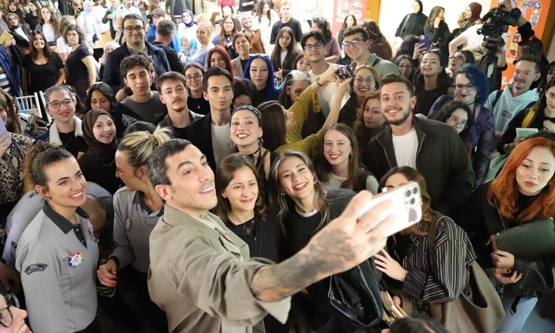 Yunus Emre şenliğinde Eskişehir’de yıldız yağmuru